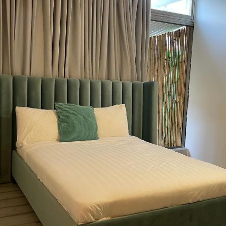 Rothschild 79 Hotel Petach Tikva Buitenkant foto