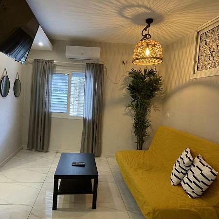 Rothschild 79 Hotel Petach Tikva Buitenkant foto