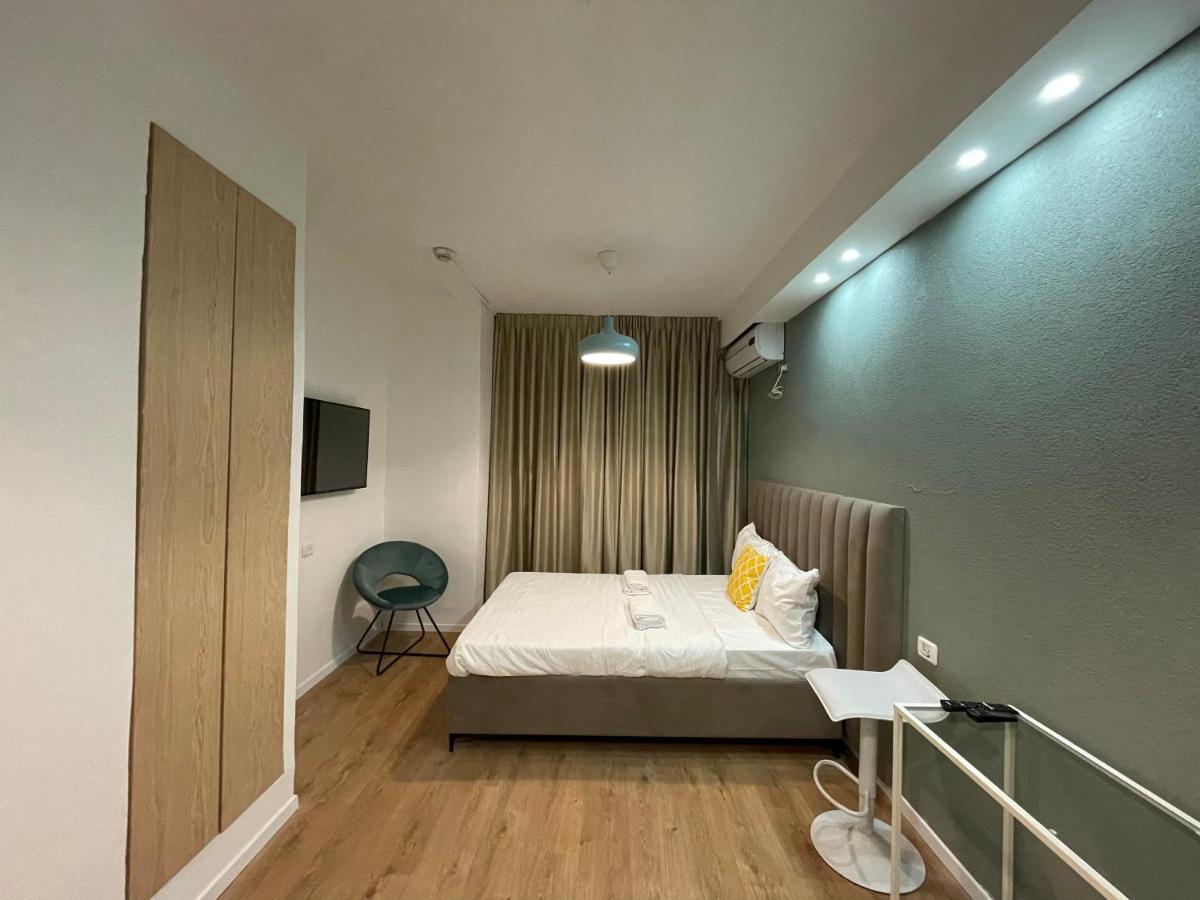 Rothschild 79 Hotel Petach Tikva Buitenkant foto