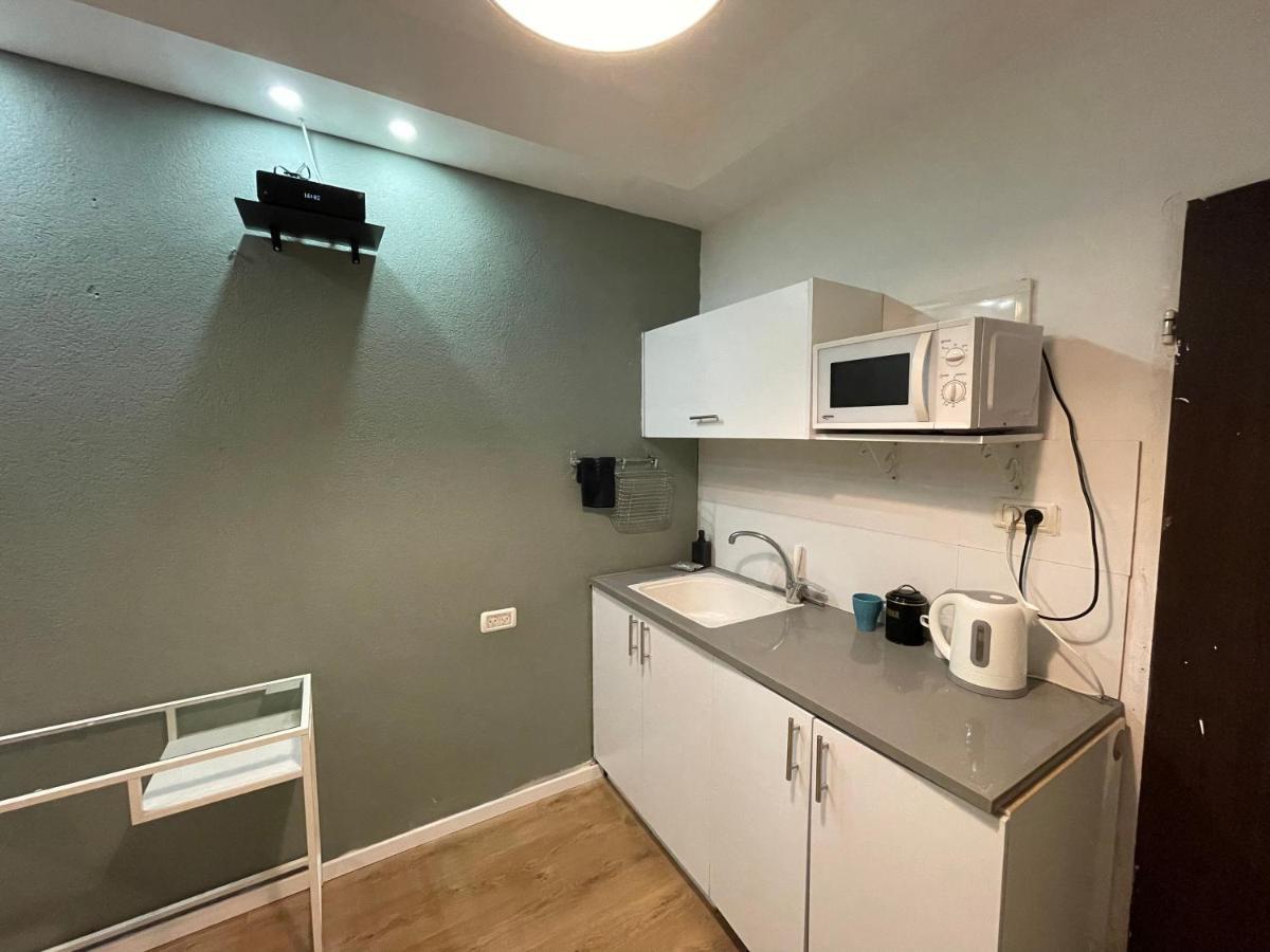Rothschild 79 Hotel Petach Tikva Buitenkant foto
