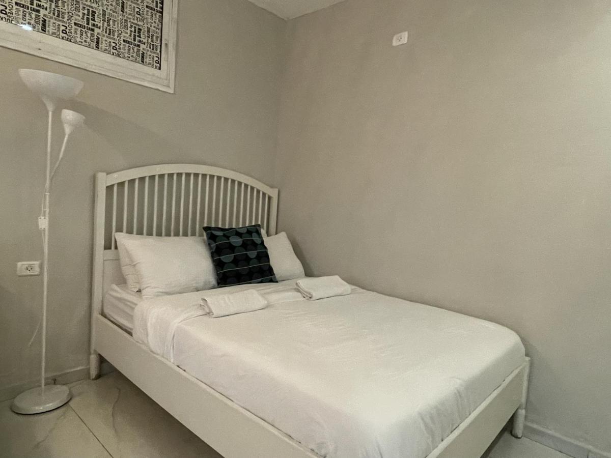 Rothschild 79 Hotel Petach Tikva Buitenkant foto