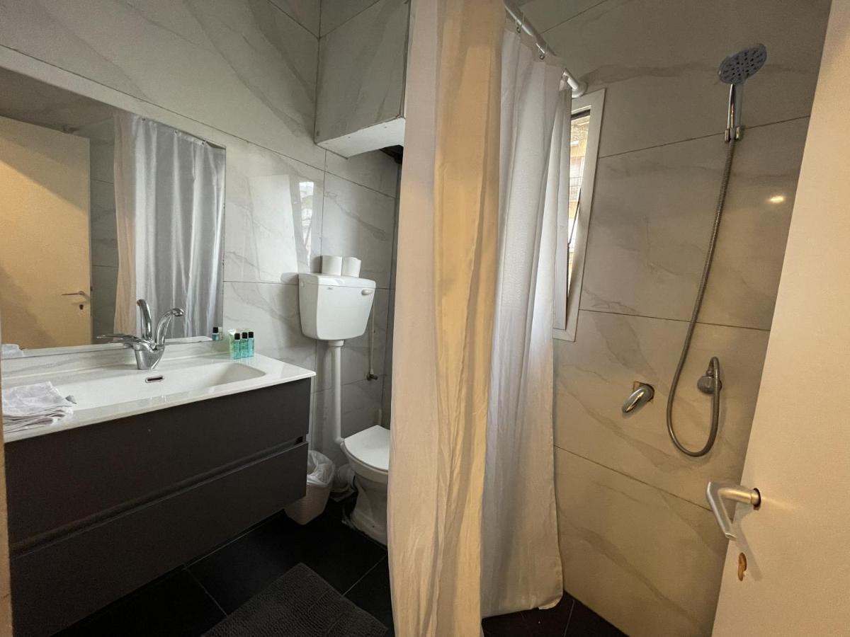 Rothschild 79 Hotel Petach Tikva Buitenkant foto